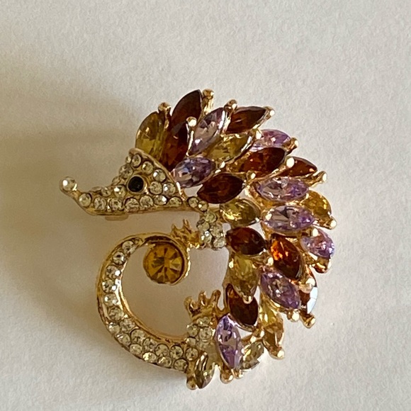 Hedgehog/Porcupine Brooch with Rhinestones - Picture 3 of 9